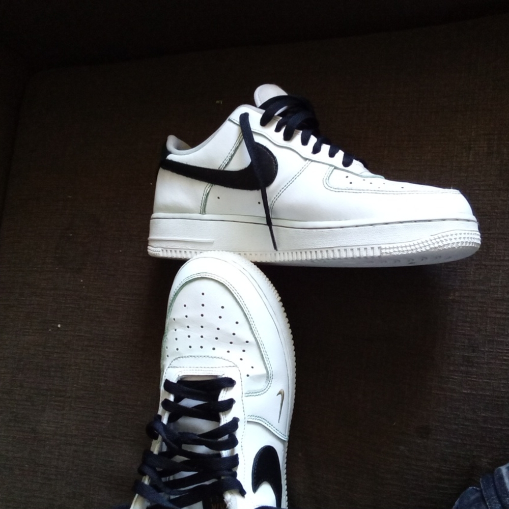 Shoes - Picture 4 of 4